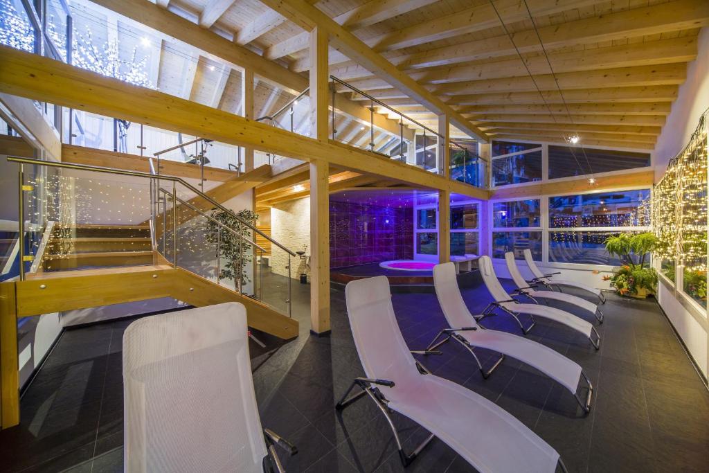 Fotografie z fotogalerie ubytování Wellness- und Schneesporthotel Christiania v destinaci Saas-Almagell