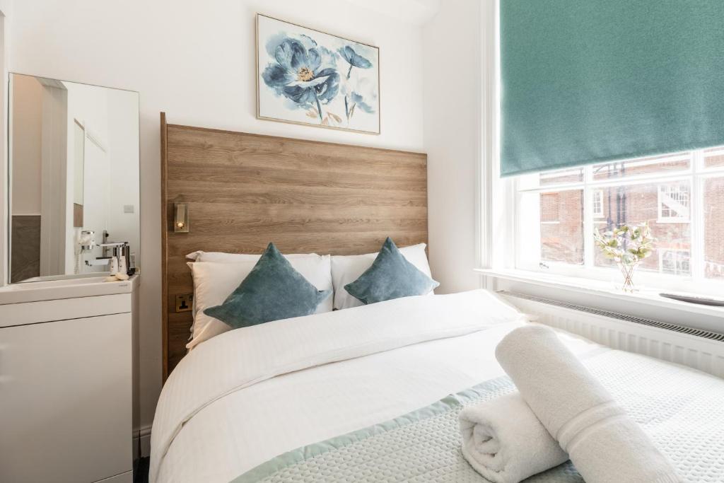 The Chapter Hotels - Griffin House - Resim 21