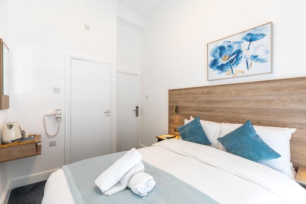 The Chapter Hotels - Griffin House - Resim 37