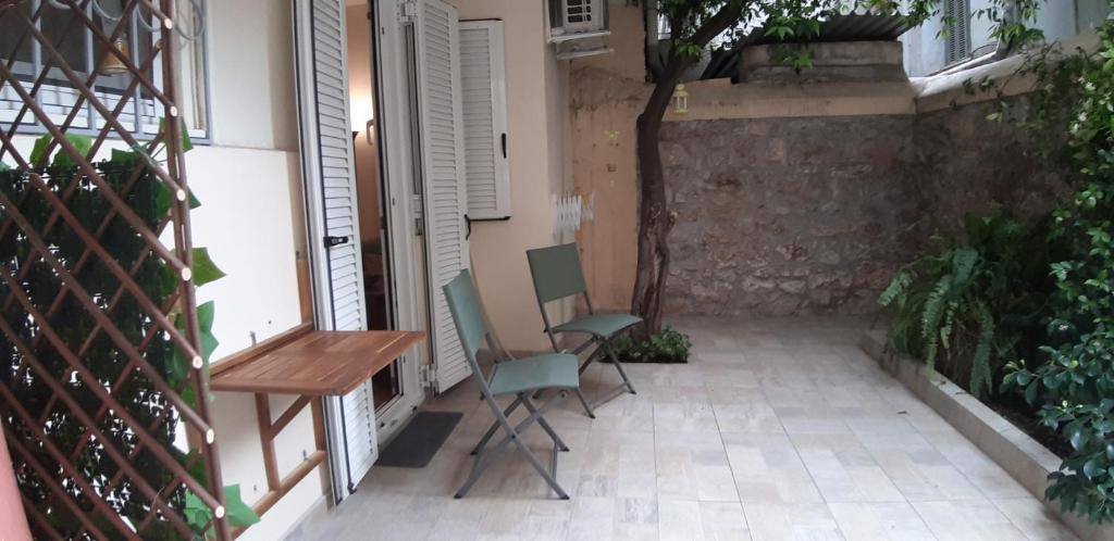 Patio nebo venkovní prostory v ubytování Cozy studio 5mins walk from Acropolis museum