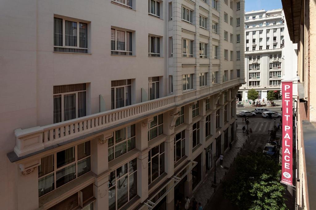 Petit Palace Cliper-Gran Vía - Resim 32