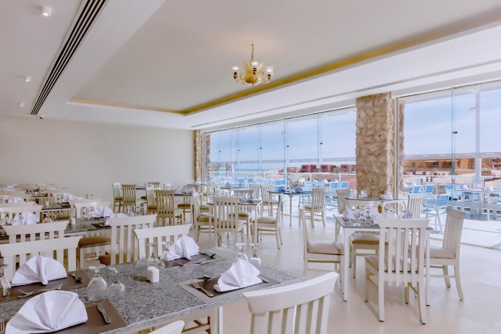 Restaurace v ubytování Pickalbatros Villaggio Aqua Park - Portofino Marsa Alam