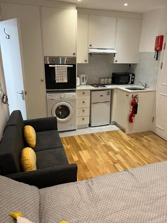 Studio Flat New Malden, London Updated 2023 Prices