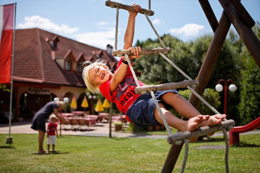 Hosté ubytování Familien Hotel Krainz