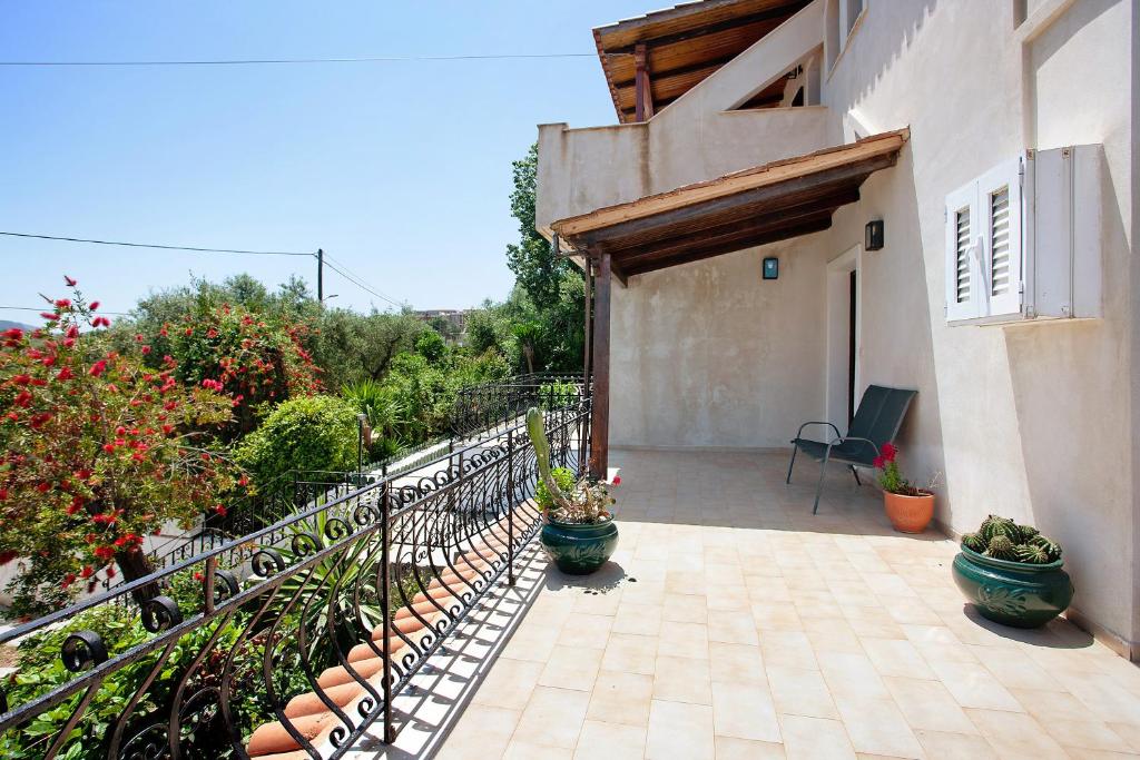 Balkón alebo terasa v ubytovaní Yiannis Superior Apartment 8