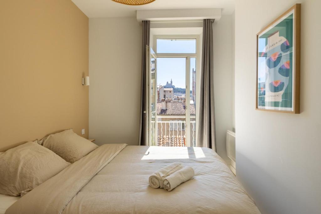 Легло или легла в стая в Apartment with View & Balcony in Heart of Marseille