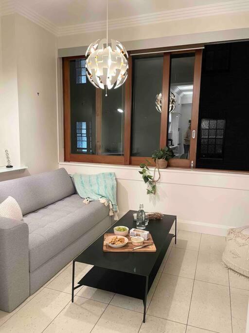 Stylish apartment in the heart of Potts Point photo