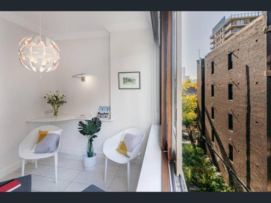 Stylish apartment in the heart of Potts Point photo