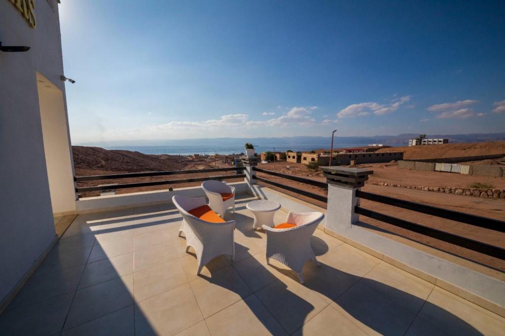 AQABA PRO DIVERS - Housity