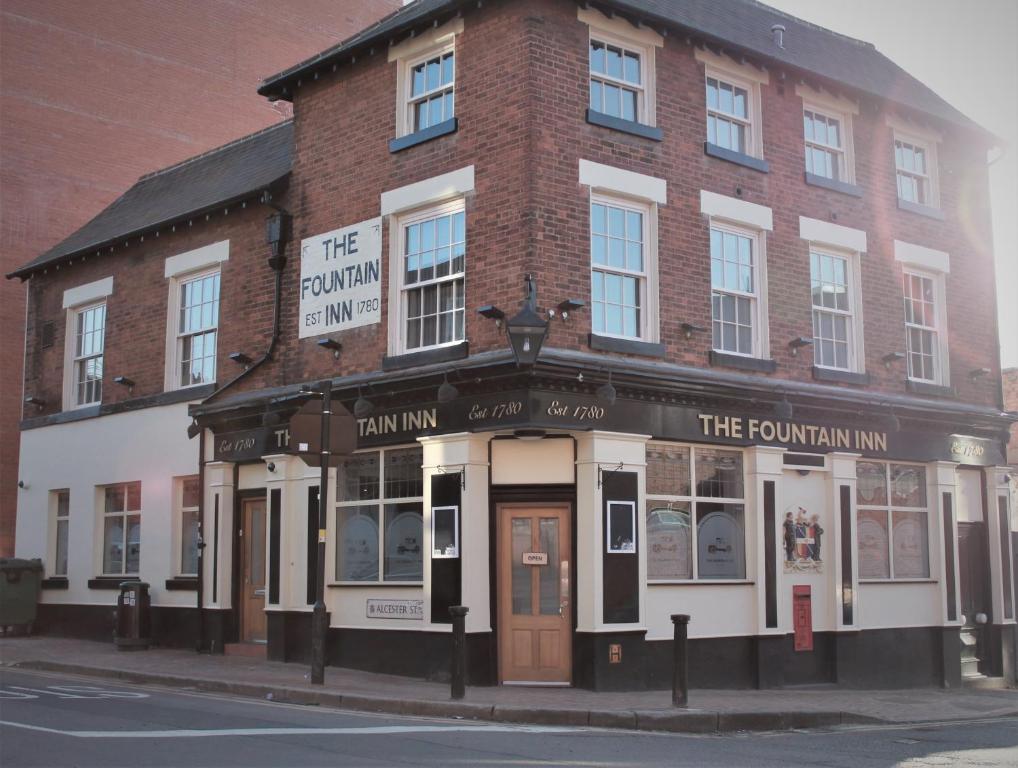 a building on the corner of a street at The Fountain Inn, Digbeth in Birmingham