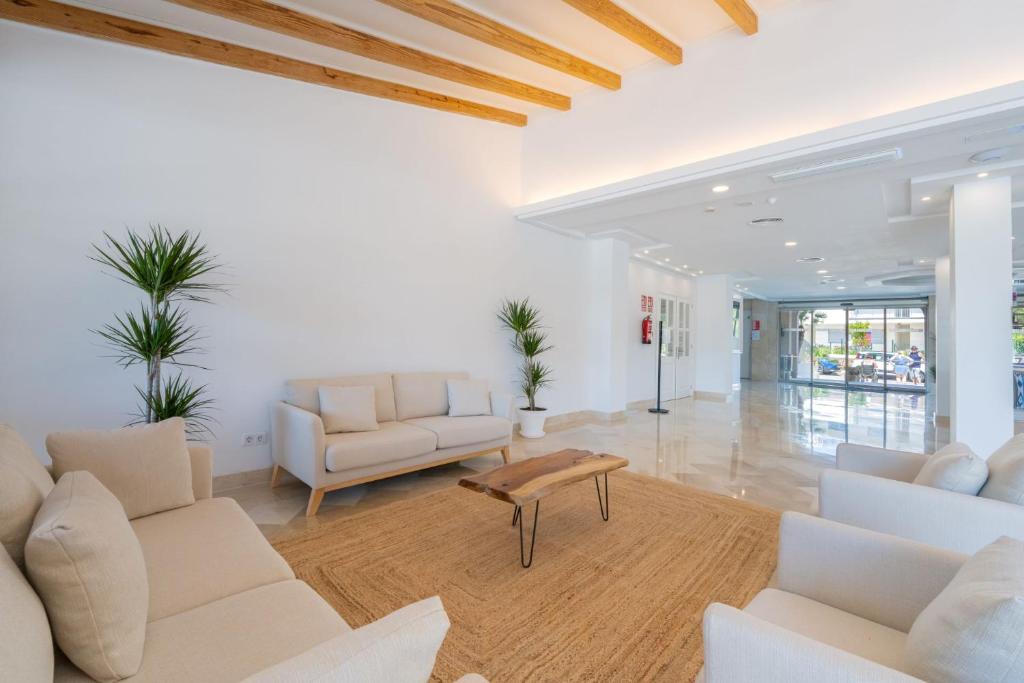 Aparthotel Ferrer Lime Isabel, Cala Bona – Bijgewerkte ...