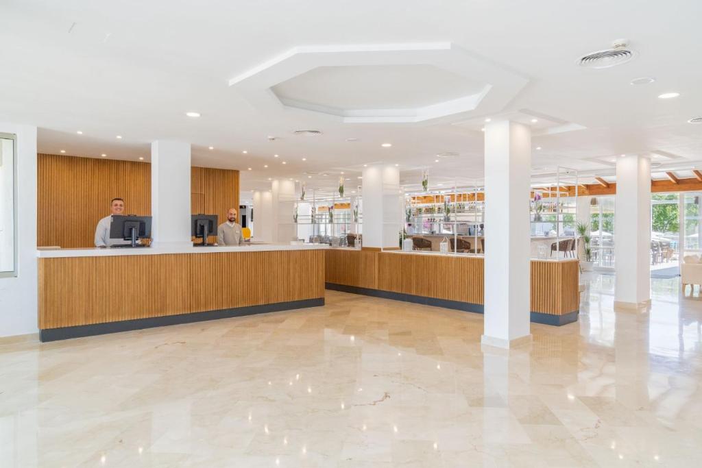 Aparthotel Ferrer Lime Isabel, Cala Bona – Updated 2023 Prices
