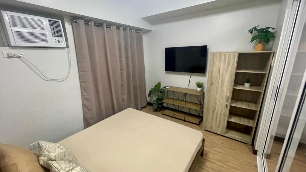 TV a/nebo společenská místnost v ubytování Verdon Parc Condo 1 Bedroom