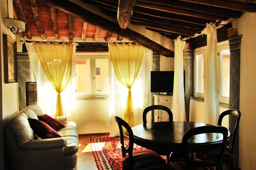 TV a/nebo společenská místnost v ubytování Altana Panoramic