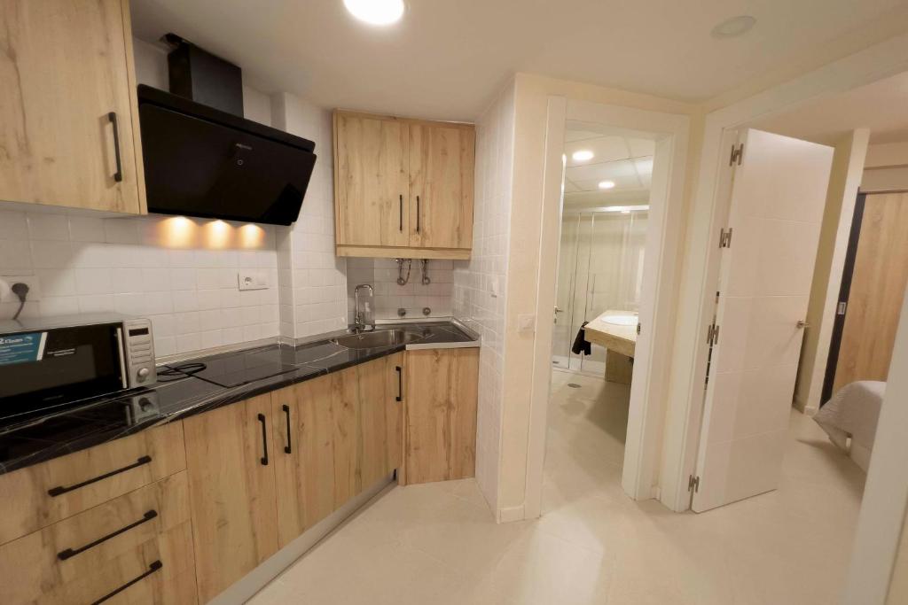 Kuchyňa alebo kuchynka v ubytovaní Destino Deluxe Vera Playa - Laguna Beach