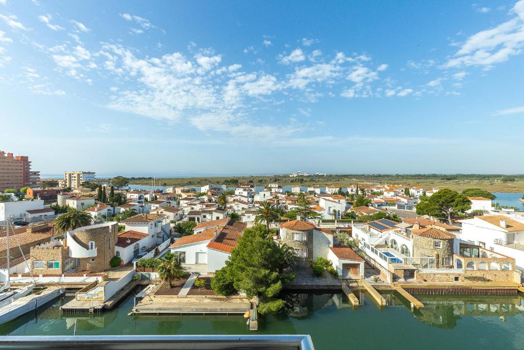 Garbi APARTMENT 5 5, Roses – Updated 2023 Prices
