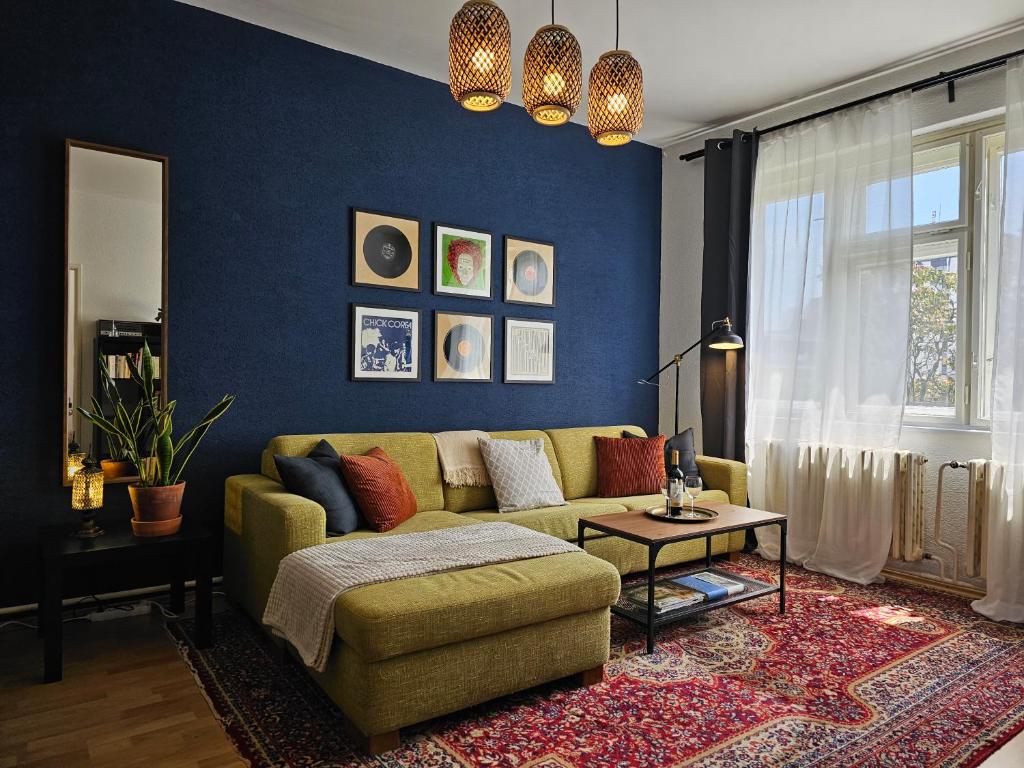 Χώρος καθιστικού στο Stone Square Apartment