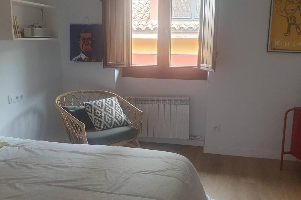 Posteľ alebo postele v izbe v ubytovaní Apartamento céntrico con vistas!