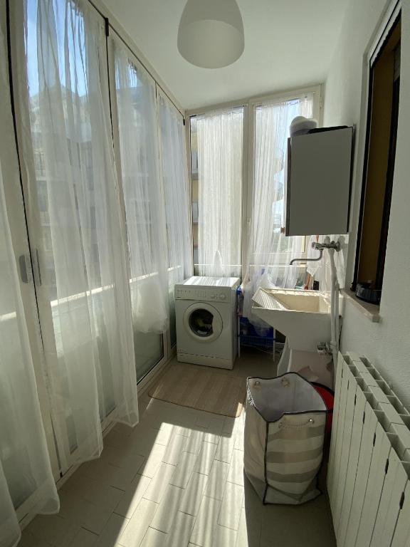 Fotografia z galérie ubytovania Dolce Alba: 2 BR apartment 8min walk from the beach v Alba Adriatice
