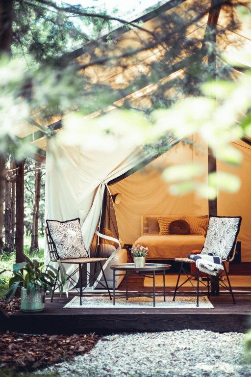 Posezení v ubytování Boho Park Glamping