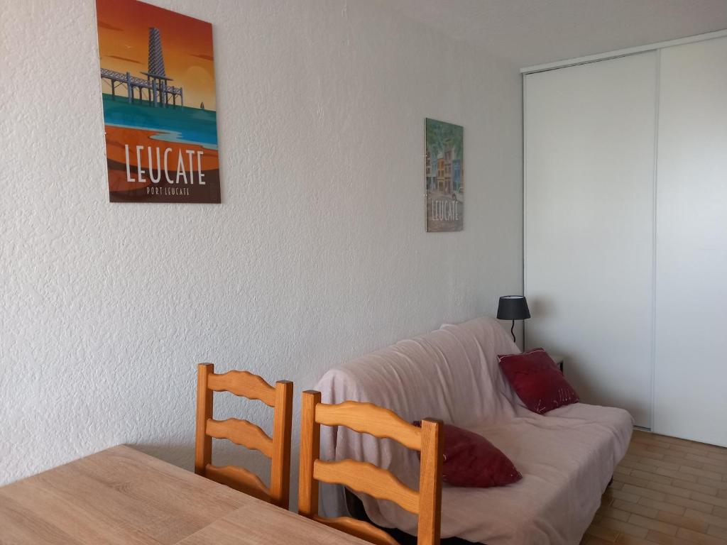 Zdjęcie z galerii obiektu Port Leucate appart 4-5 personnes climatisation parking privé entre port et plage w mieście Leucate