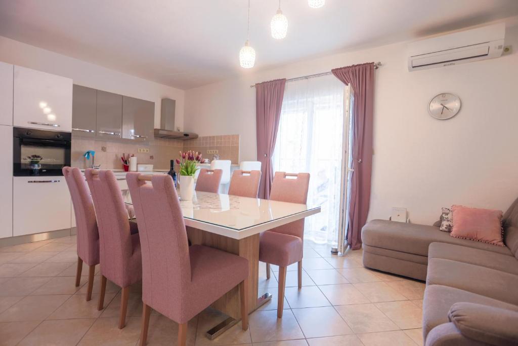 Apartment near beach with the balcony