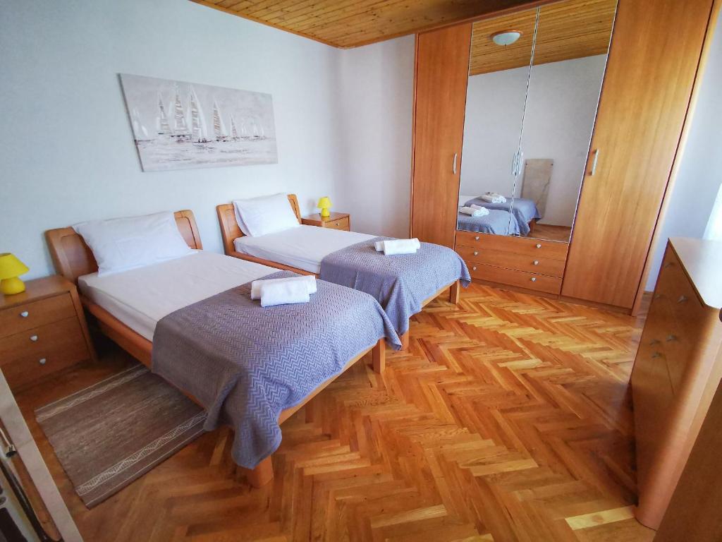 Una cama o camas en una habitaci&oacute;n de House Nada Franciska
