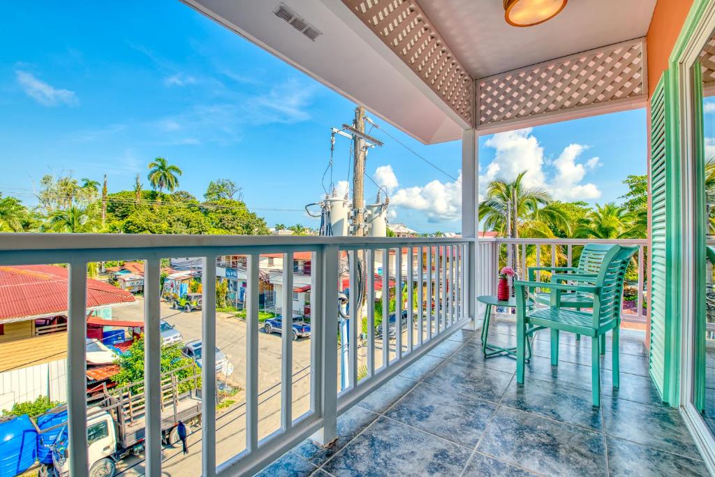 Un balcón o terraza en Bocas Paradise Hotel