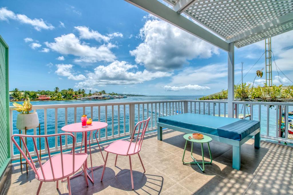 Un balcón o terraza en Bocas Paradise Hotel