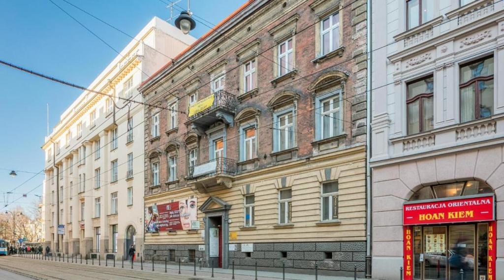 Budova, kde se aparthotel nachází