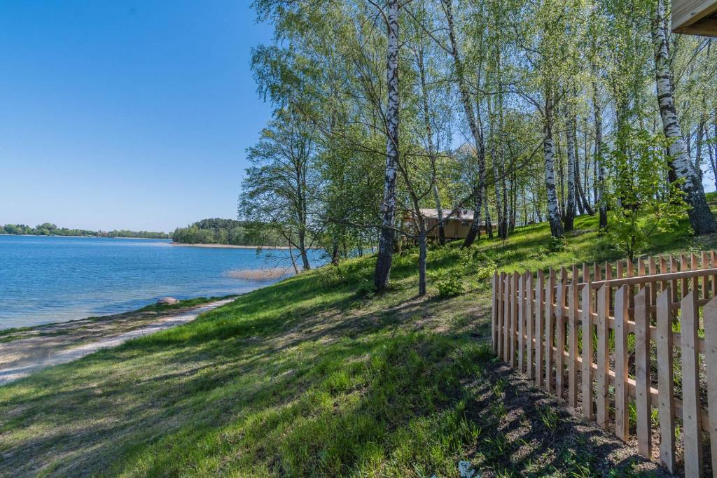 Příroda nedaleko luxury tent