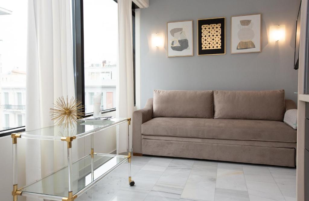 Posezení v ubytování MELMA PROPERTIES - ARIA-Piraeus Central Penthouse