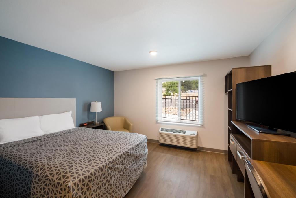 WoodSpring Suites Austin Central photo