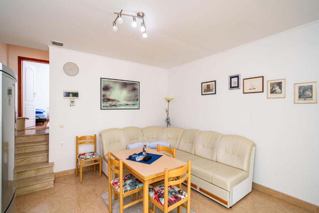 Apartments by the sea Zuljana, Peljesac - 10233 - Appartement D'une Chambre