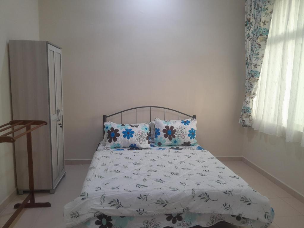 RUMAH REHAT (TERES 2 TINGKAT) GONG BADAK, KUALA NERUS, TERENGGANU