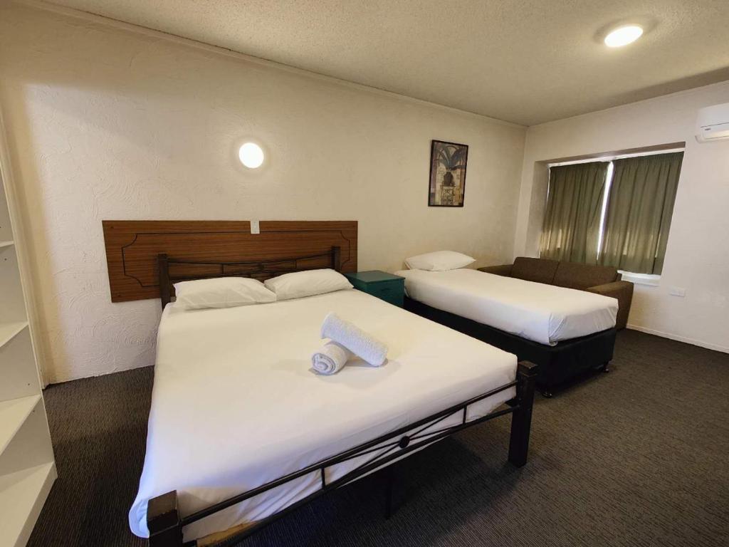 Kings Court Motor Lodge - Resim 16