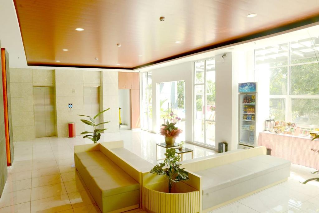 Fotografie z fotogalerie ubytování Front One Hotel Pasir Koja Bandung v destinaci Bandung