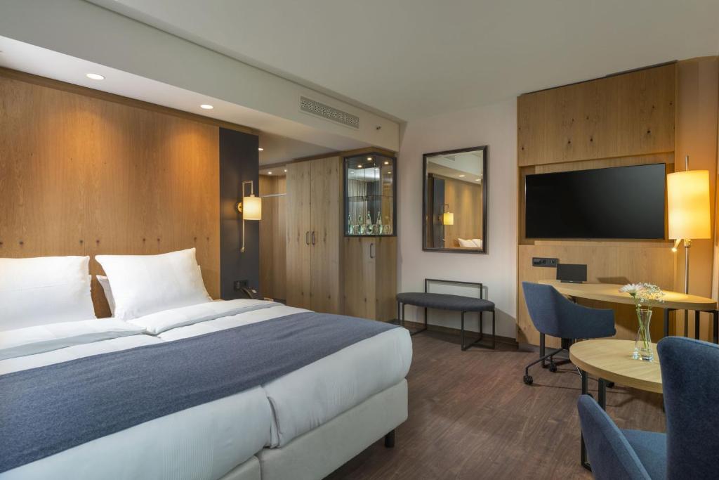 Postel nebo postele na pokoji v ubytování Maritim Hotel Ingolstadt