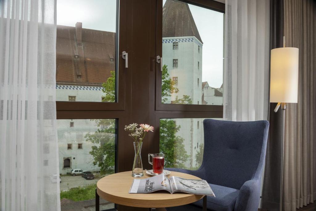 Posezení v ubytování Maritim Hotel Ingolstadt