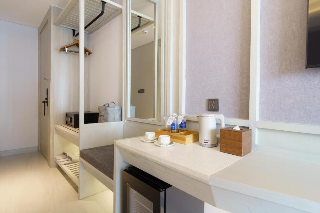 Premier Executive Double - Complimentary Daily Afternoon Tea & Welcome Minibar