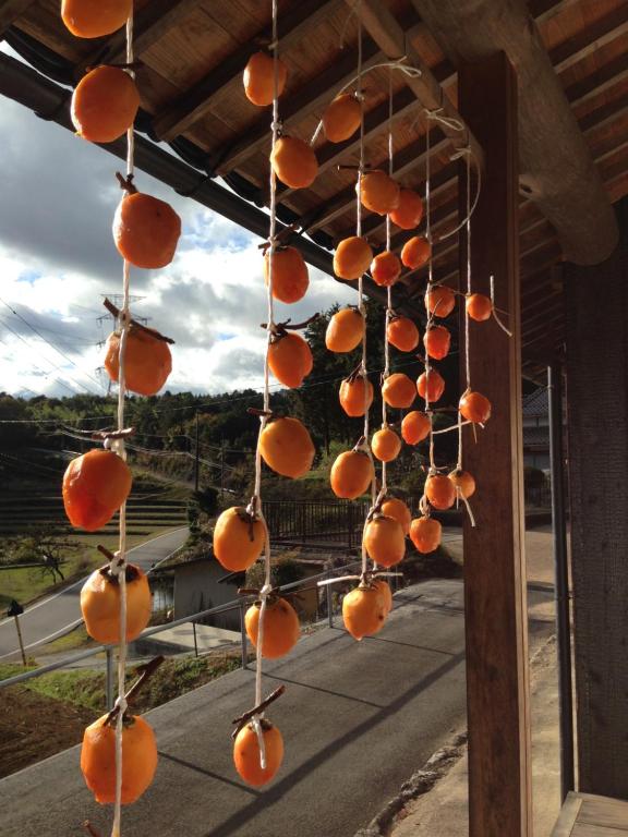 Fotografie z fotogalerie ubytování Casa KitsuneAna The Satoyama experience in a Japanese-style modernized 100-year-old farmhouse v destinaci Akaiwa
