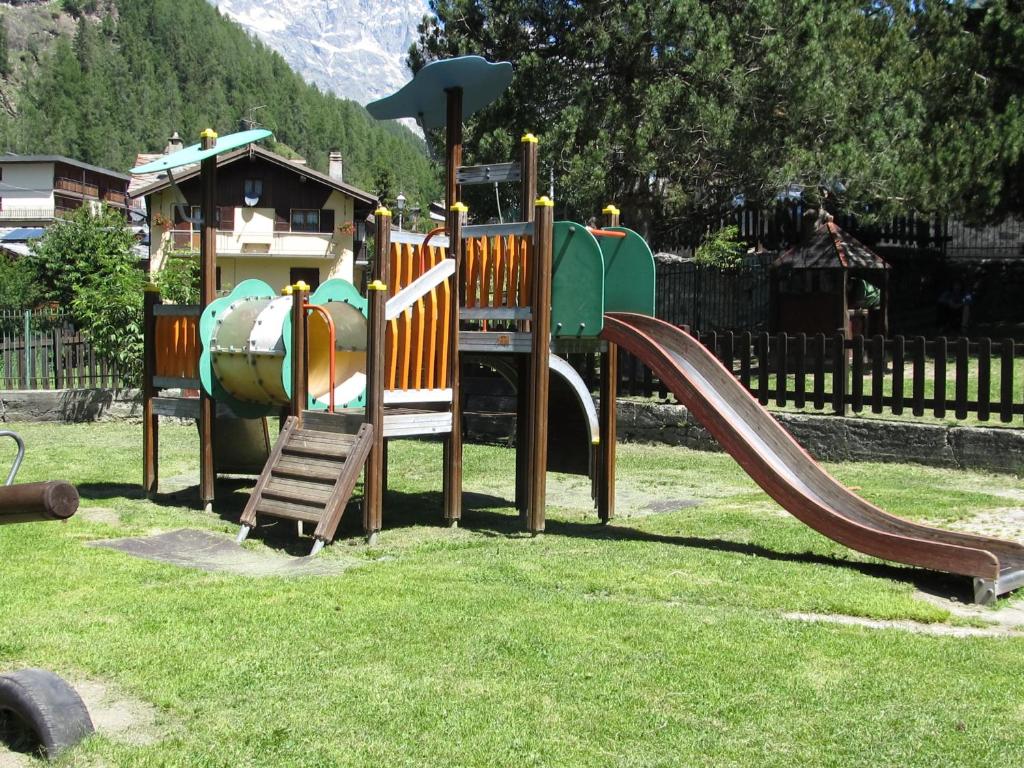 Детская игровая зона в Miramonti