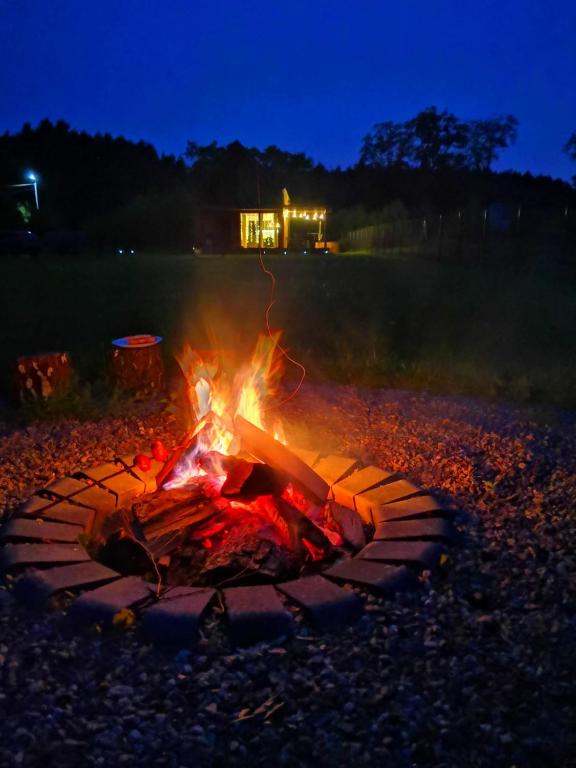 Fotografia z galérie ubytovania Sielanka Szkotowo domek z jacuzzi v destinácii Szkotowo
