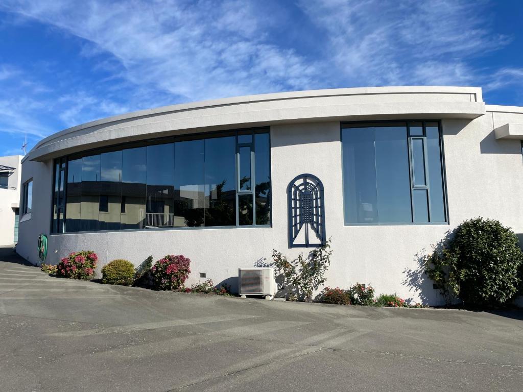 Bay Dream Believer !, Timaru (updated prices 2024)