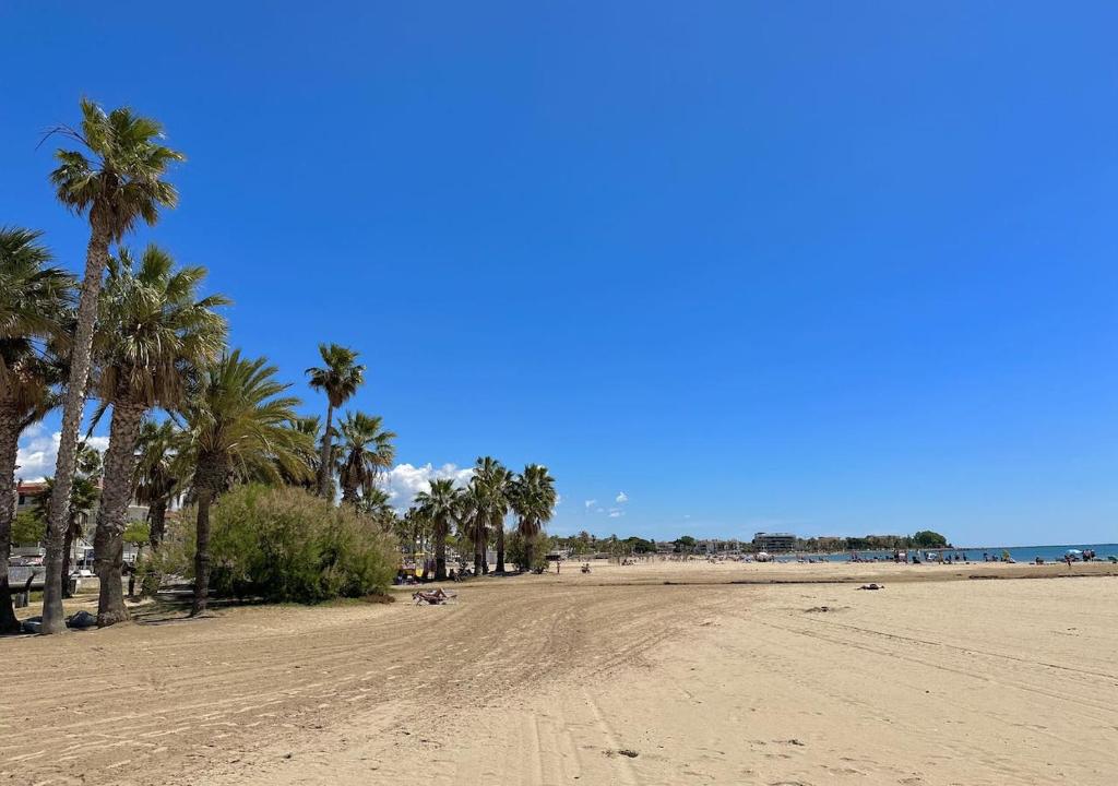 Fotografia z galérie ubytovania Amplio piso para 6 personas v destinácii Cambrils
