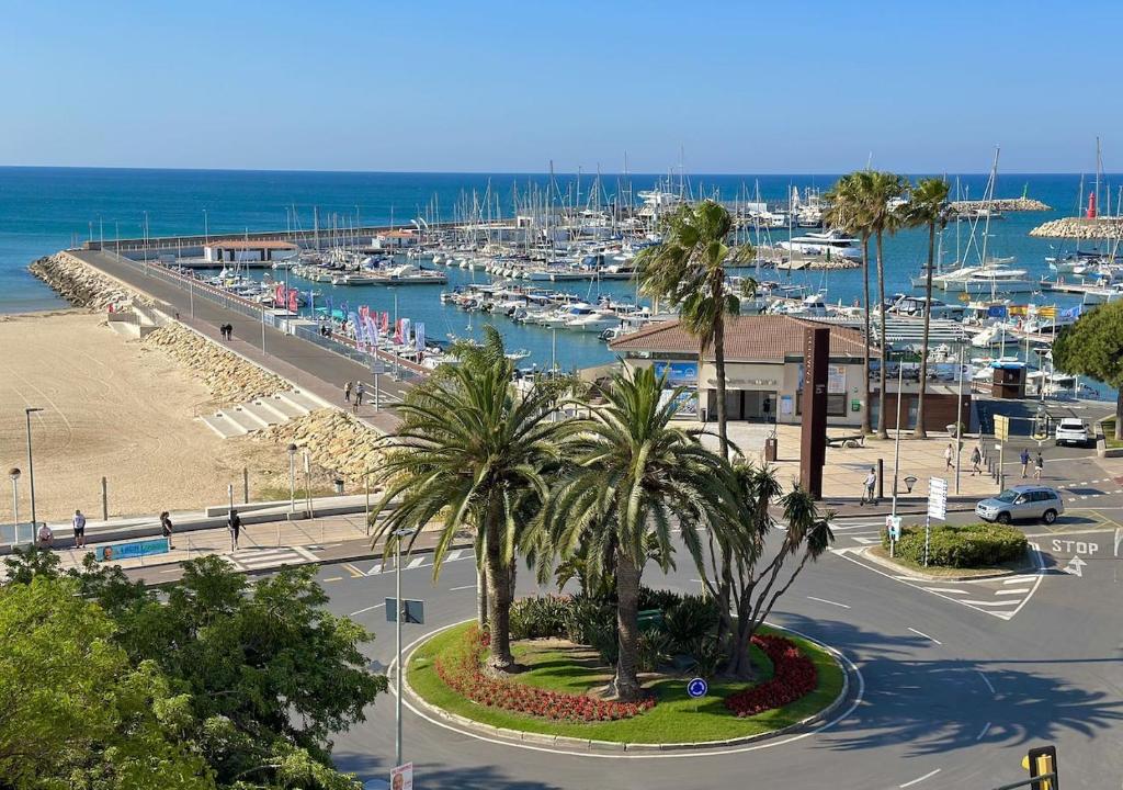 Fotografia z galérie ubytovania Amplio piso para 6 personas v destinácii Cambrils