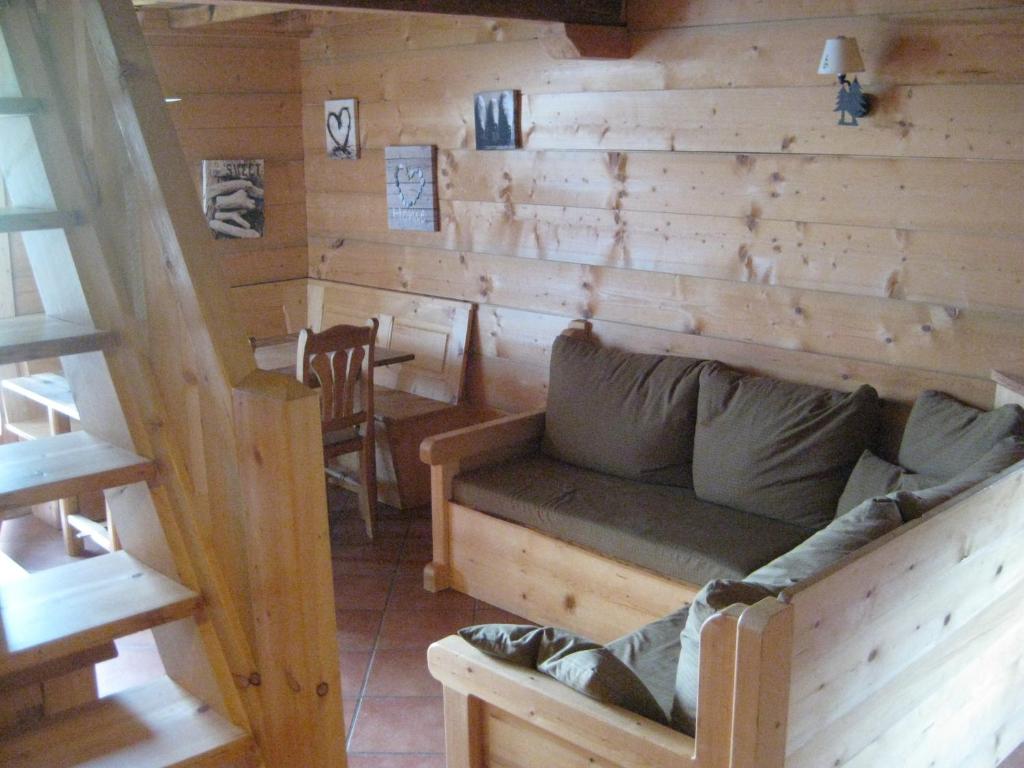 La Ferme des Georgières -Pour votre confort, le séjour inclut les draps, les serviettes de bain et le ménage- - Two-Bedroom Apartment With Mountain View