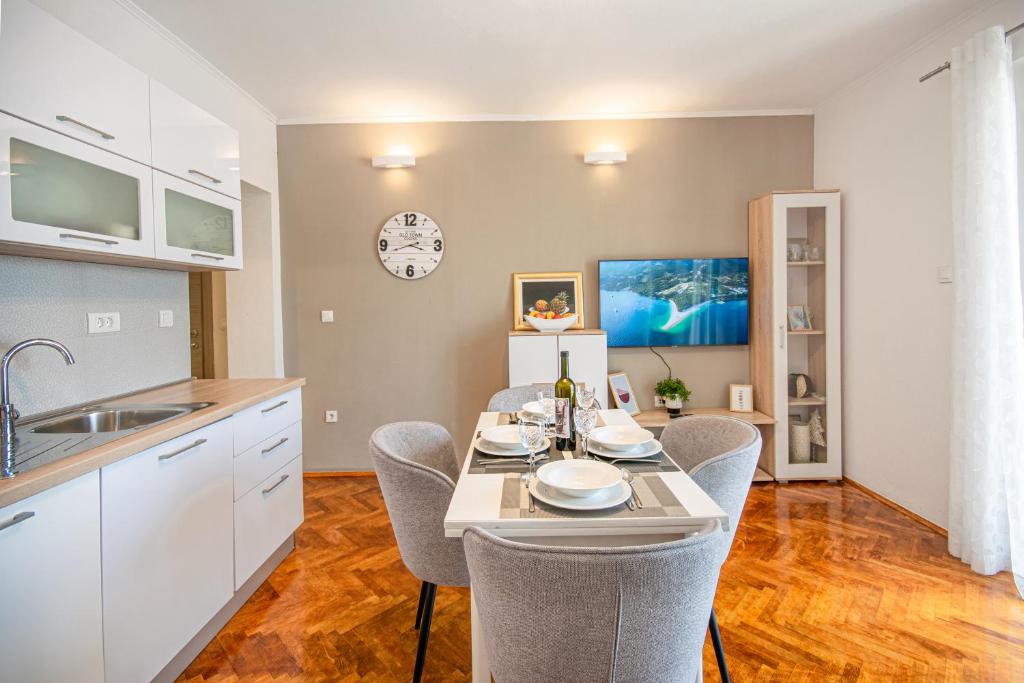 Apartments Villa Luce - 4