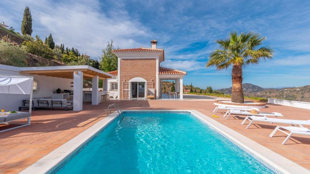 Bazén v ubytování Villa Tres Flores Cómpeta by Ruralidays nebo v jeho okolí