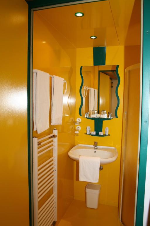 Koupelna v ubytování Hotel Asperner Löwe